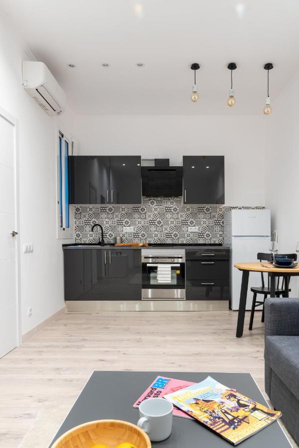 Cozy Studio Apartment 5 Min From Camp Nou Barcelona Bagian luar foto