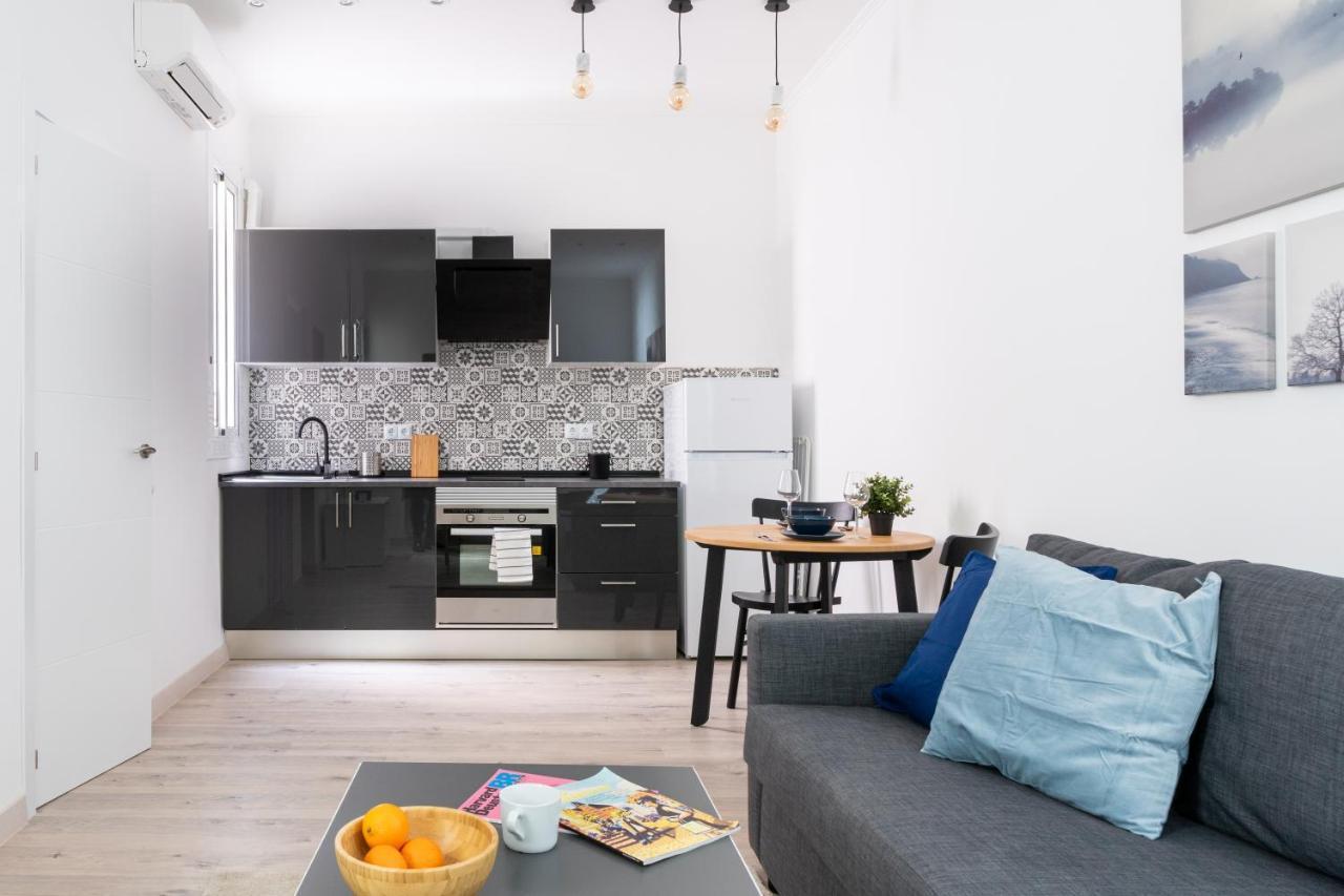 Cozy Studio Apartment 5 Min From Camp Nou Barcelona Bagian luar foto