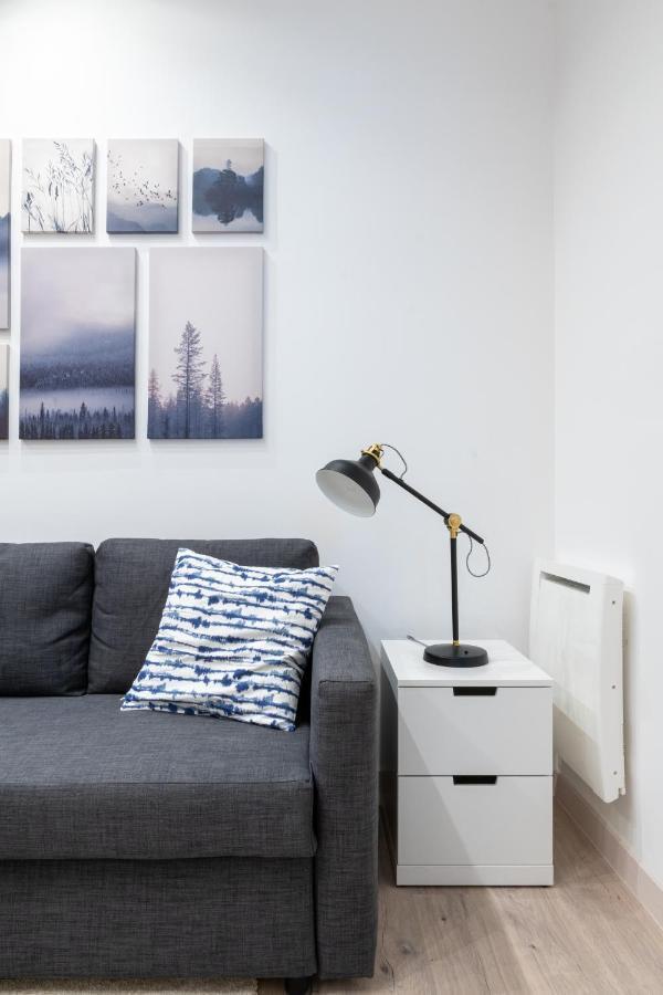Cozy Studio Apartment 5 Min From Camp Nou Barcelona Bagian luar foto