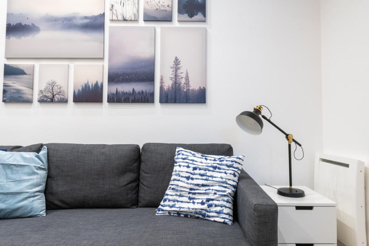 Cozy Studio Apartment 5 Min From Camp Nou Barcelona Bagian luar foto