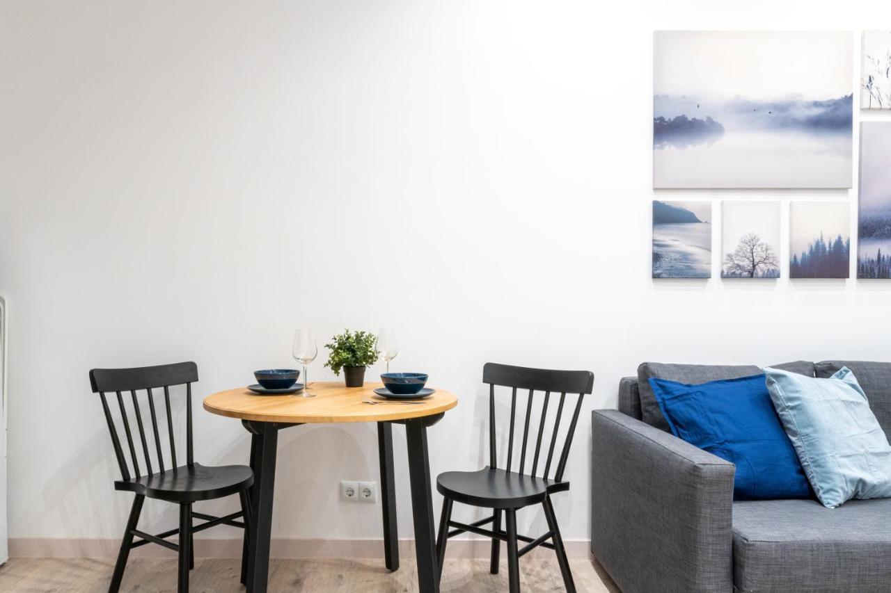 Cozy Studio Apartment 5 Min From Camp Nou Barcelona Bagian luar foto