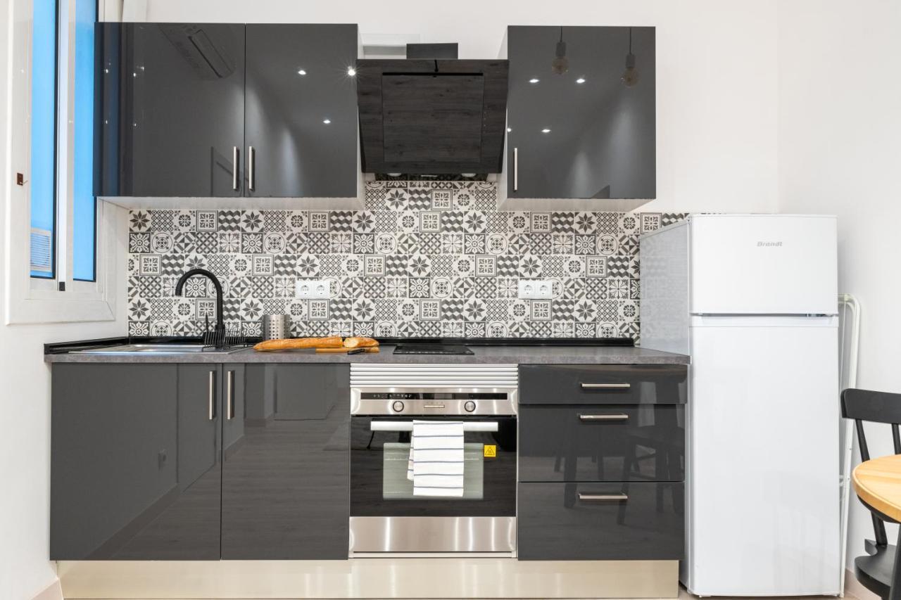 Cozy Studio Apartment 5 Min From Camp Nou Barcelona Bagian luar foto